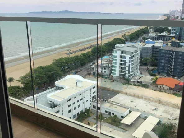 C05 Cetus Beachfront Pattaya Condo
